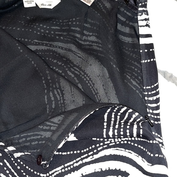 Talbots 100% Silk skirt Size 10 #10203 - Picture 4 of 4